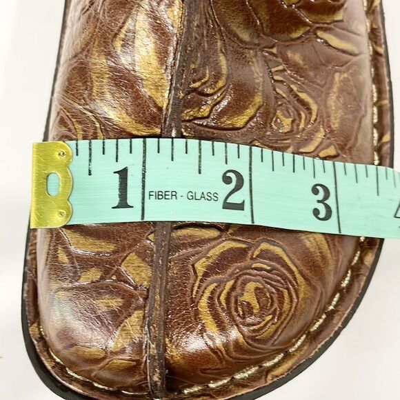 Alegria by PG Lite Shoes Brown Caiti Floral Embossed Leather Ankle Bootie Sz 6 - Picture 11 of 14